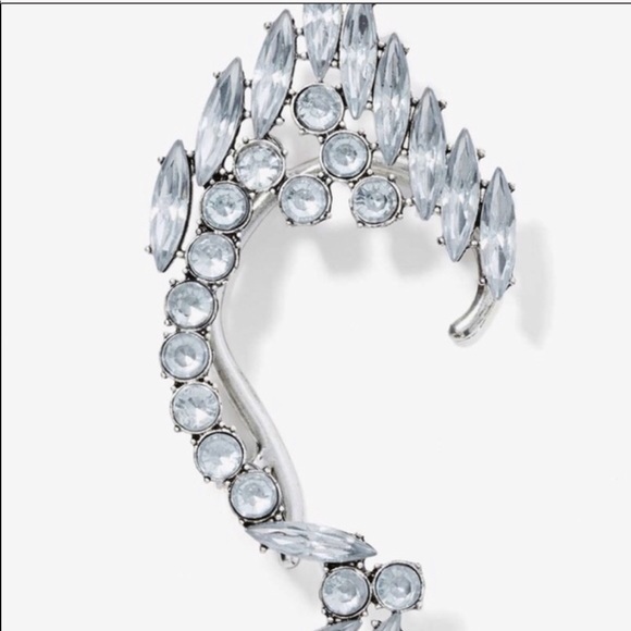 💕SALE💕 Nasty Gal Viva Glam Diamond Ear Cuff - Picture 2 of 6